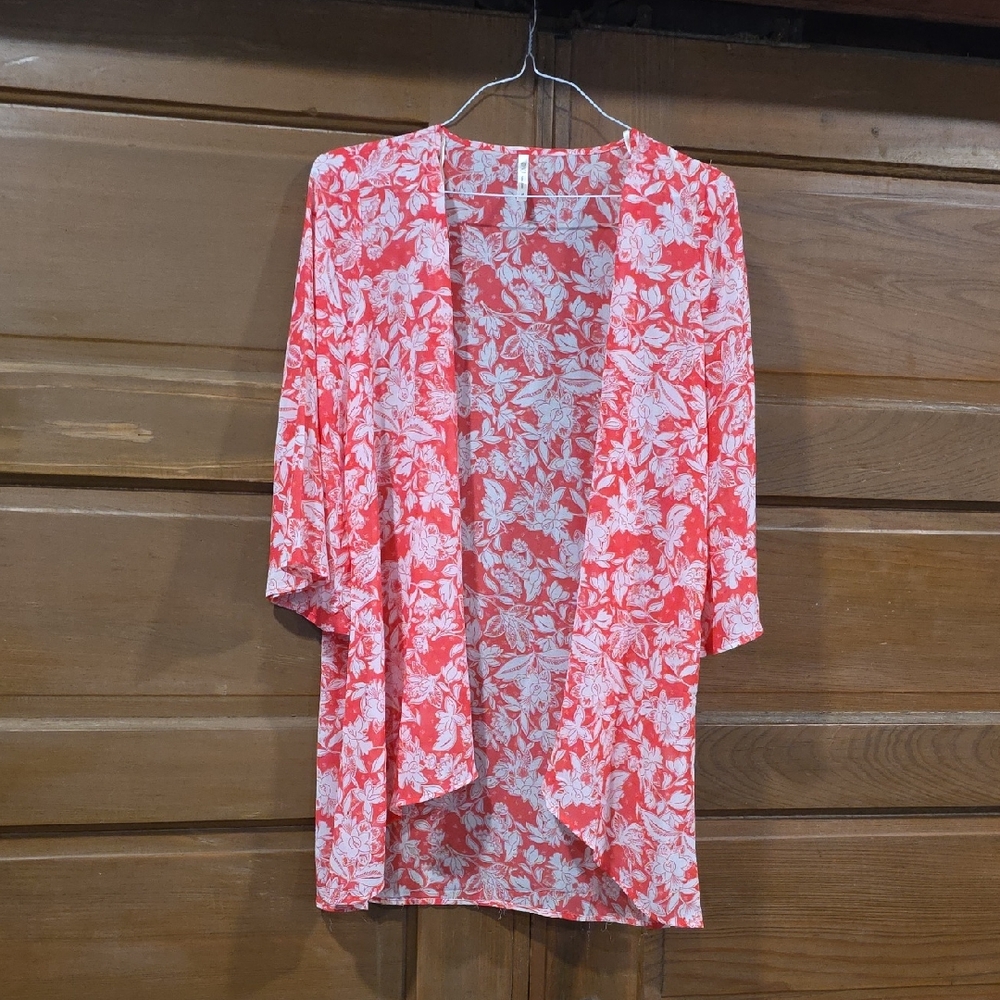 Lightweight Coral Floral Open-Front Women's Top